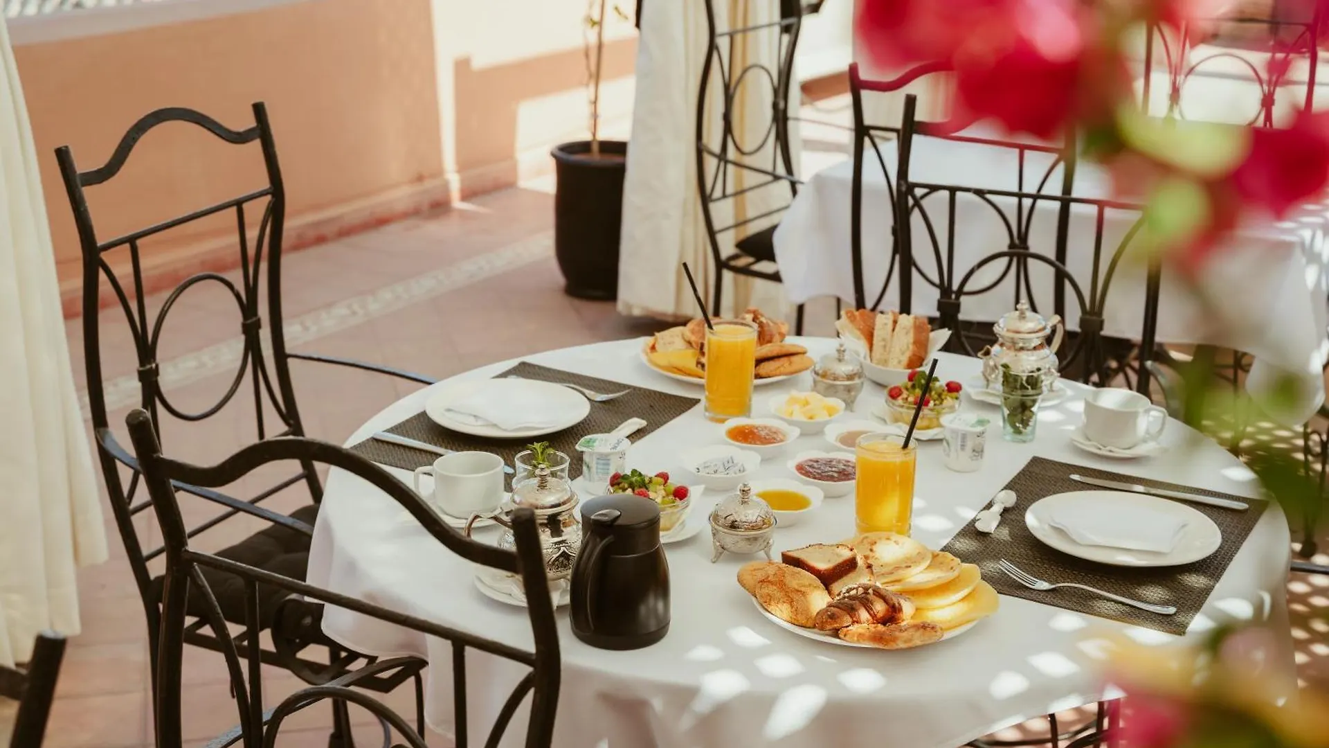 Riad Dar Dialkoum Marrakesh