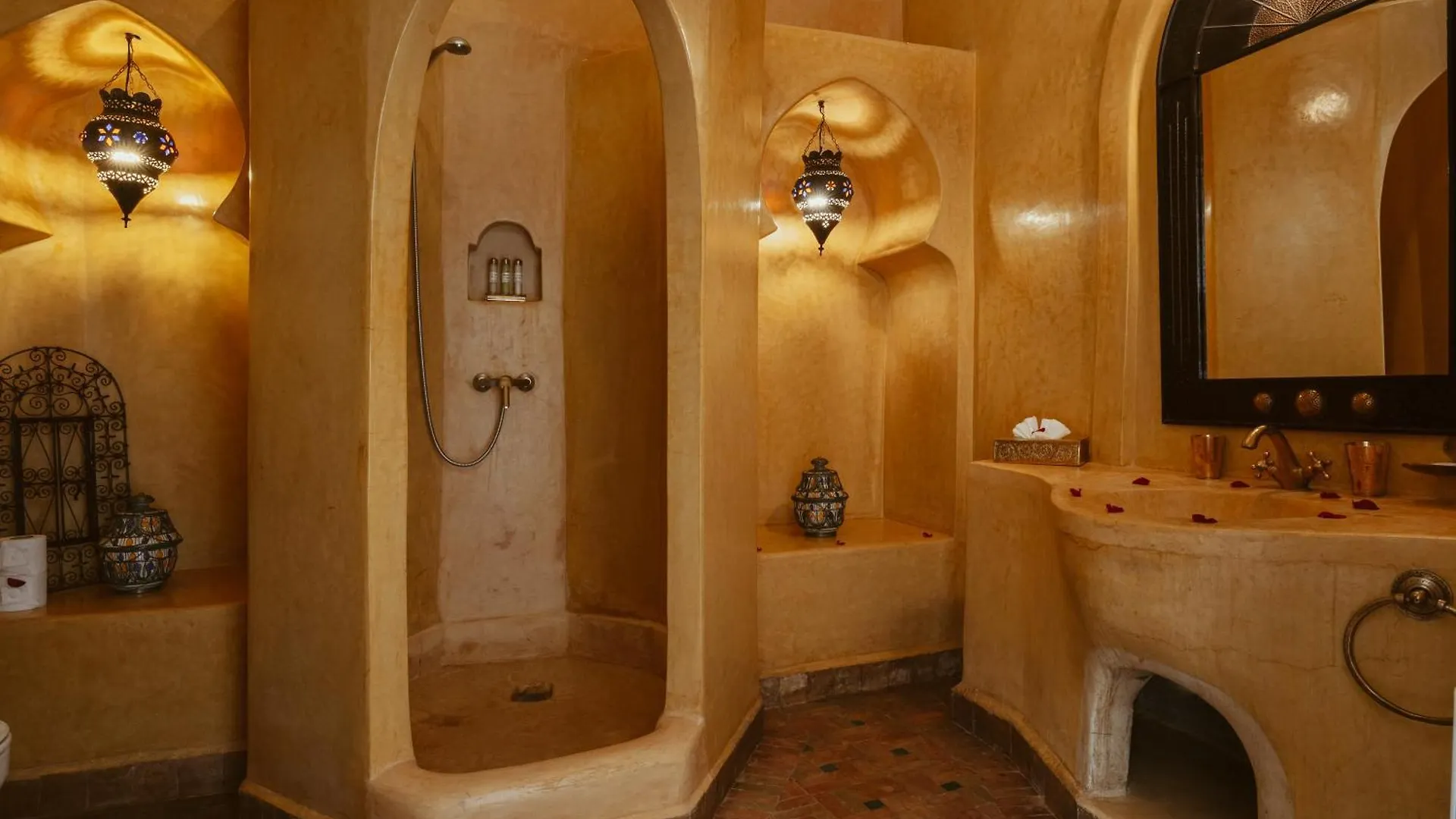 Riad Dar Dialkoum Marrakesh 4*,